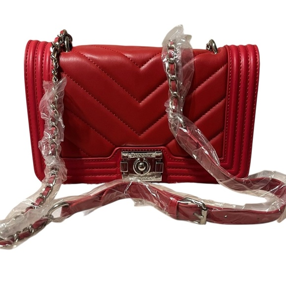 Badgley Mischka Red Chevron Crossbody Bag NWT - Picture 2 of 4